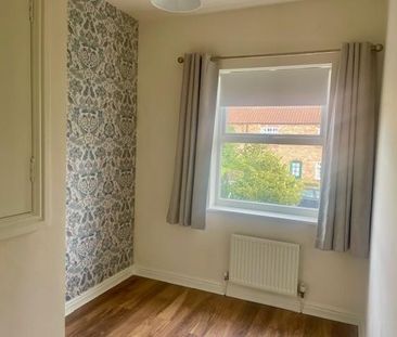 3 bedroom semi-detached house to rent - Photo 6