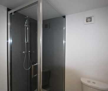5 bedroom semi-detached house to rent - Photo 4