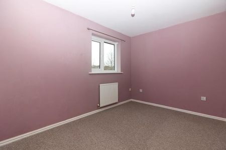 2 bedroom end of terrace house to rent - Photo 2