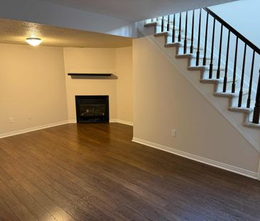 For Lease - 554 Ashbourne Crescent, Barrhaven, Ontario - Photo 5