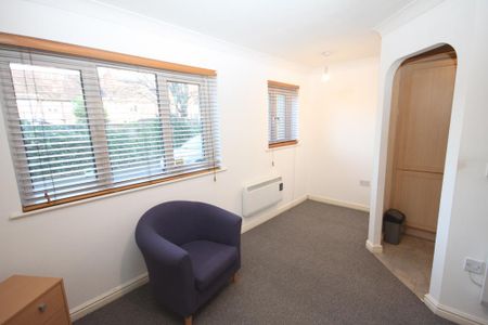 1 bedroom flat to rent - Photo 2