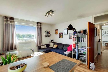 Porchester Mead, Beckenham, BR3 - Photo 2