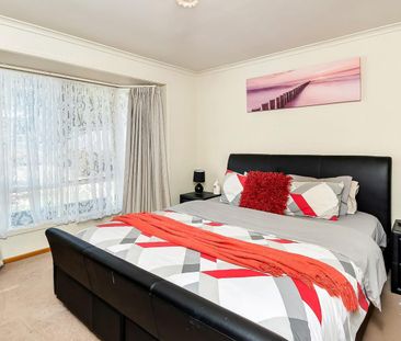 Great Family Home Close to Shops & Transport in a well established ... - Photo 3