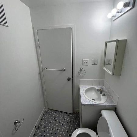 1 CH - 1 SDB - Saint-Eustache - $1,150 /mo - Photo 3