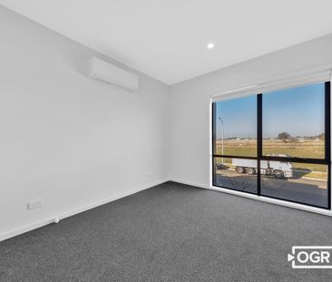 63 Springs Road, Donnybrook, Vic 3064 - Photo 4