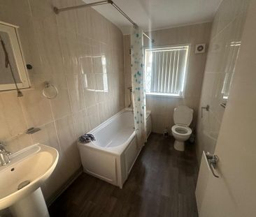 2 bedroom semi-detached house to rent - Photo 5