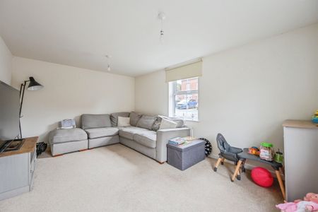 Ashton Close, Ashbourne - Photo 3