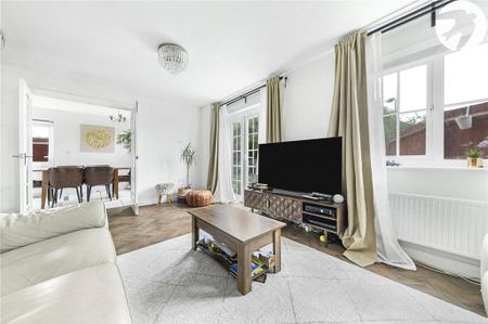 4 bedroom detached house to rent - Photo 2