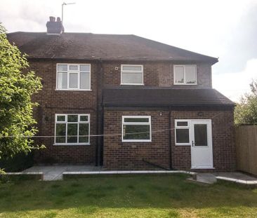 5 bedroom semi-detached house to rent - Photo 4