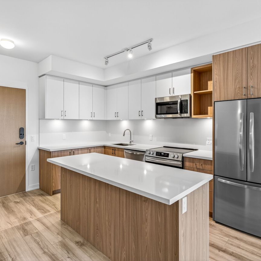 For Lease - 333 Sunseeker Avenue Unit# 142, Innisfil, Ontario - Photo 1