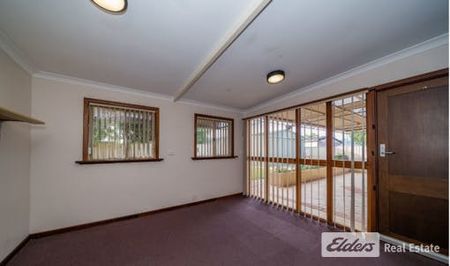 FAMILY HOME WITH CHARACTER - Photo 5
