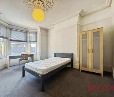 House share to rent on - Photo 5