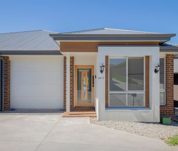 Brand New, Split Level 3 bedroom with Beautiful Views! - Photo 2