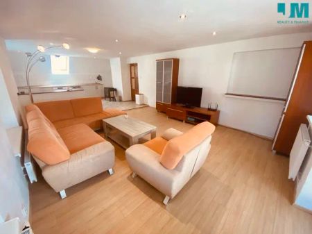 pronájem podkrovního bytu s terasou a zahradou – 2 + KK, 80 m - Photo 3
