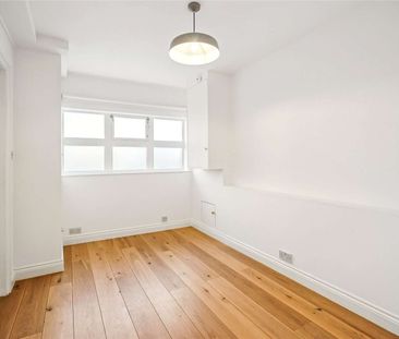 A lovely unfurnished house near to Holland Park - Photo 6