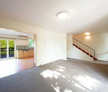 Cosmopolitan Living - Photo 5