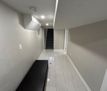 For Lease - 879 Lansdowne Avenue, Toronto, Ontario - Photo 4