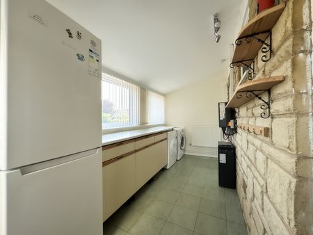 Blenheim Drive, Tewkesbury, GL20 - Photo 3