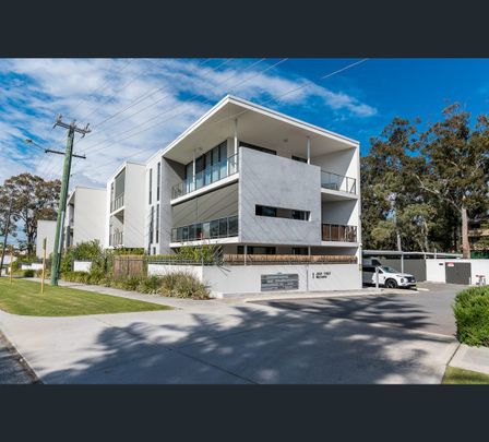 Unit 2/27 Kitchener Av, Burswood, WA 6100 - Photo 1