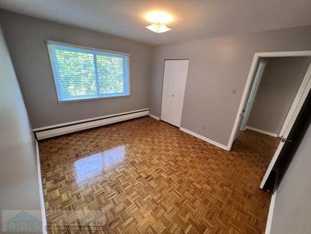 930 Place Sims apartment — Dorval, QC (2-Bedroom) - 2 Bedroom - Photo 2