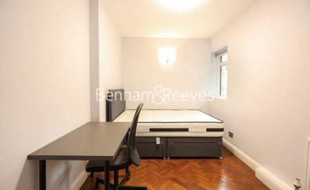 3 Bedroom flat to rent in Chelsea Manor Court, Chelsea, SW3 - Photo 5