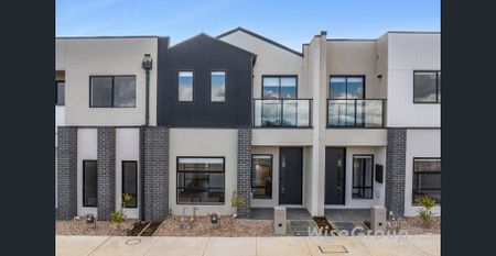 Modern Family Living in the Heart of Clyde - Photo 2