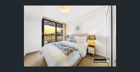 FULLY FURNISHED LINQ LUXURY! - Photo 5