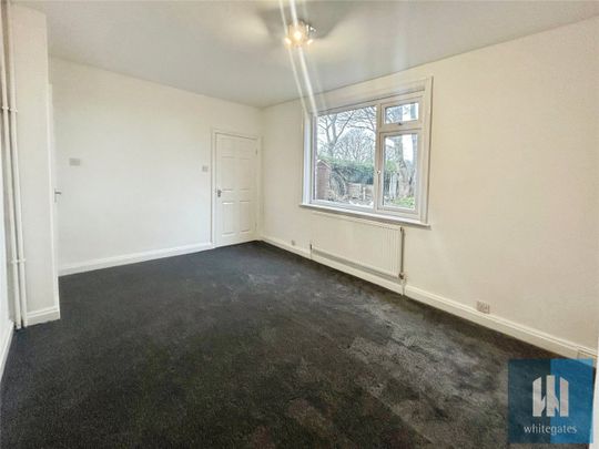 Castle Mount, Thornhill, Dewsbury, WF12 - Photo 1