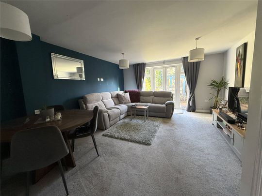 3 bedroom house to rent Prospect Road, SO19 - Photo 1