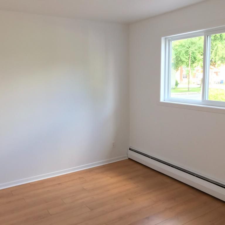 JUIN, 2 1/2, SECTEUR DE CHOIX - Photo 1