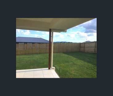 Comfortable Living in a Convenient Gracemere Location - Photo 3