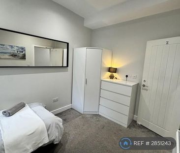 1 bedroom in a house share to rent - Photo 2