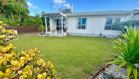 Charming Coastal Mount cottage! - Photo 5