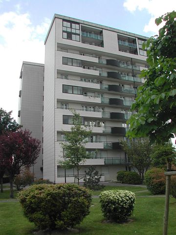 Location appartement T5 90.12m² à Reims (51100) Loyer CC * : 638.00 € Réf : ER.04396 - Photo 2