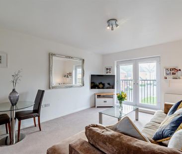 2 bedroom Flat To Let Total Size: 640 SQ FT - Photo 3