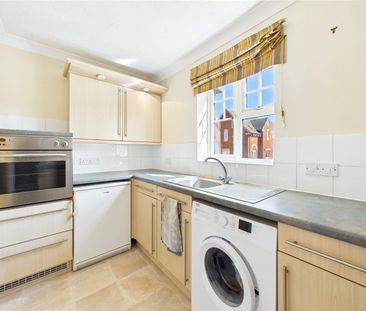 Pinkers Mead, Emersons Green, Bristol, BS16 - Photo 6