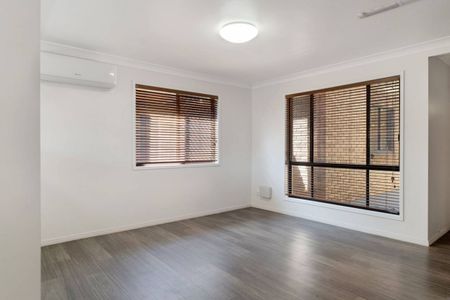 Stylish, Low-Maintenance Townhouse in Prime East Toowoomba Location - Photo 3