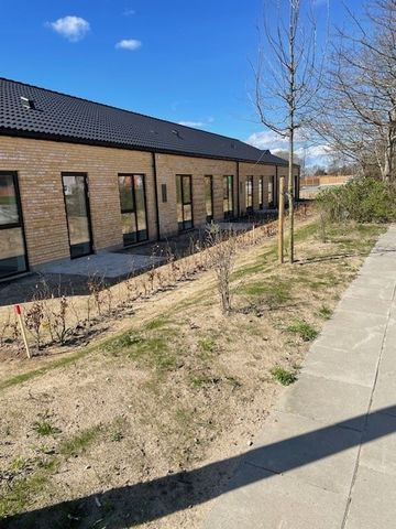 Nyopført 4-værelses rækkehus på Ronjasvej i Vestbjerg - Foto 4