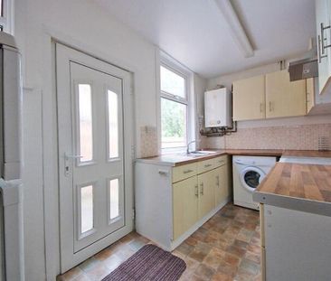 2 bedroom terraced house to rent - Photo 6