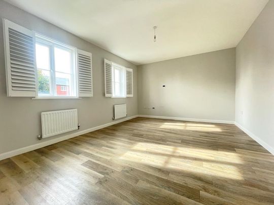 4 bedroom terraced house to rent - Photo 1