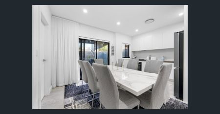 Modern 3-Bedroom Townhouse in a Thriving Suburb - INSPECTION TUESDAY AT 5:45PM - Photo 2