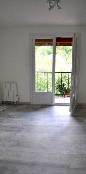 Location / . - Photo 1