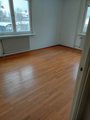 Södra Bangårdsgatan, Eskilstuna - Photo 1