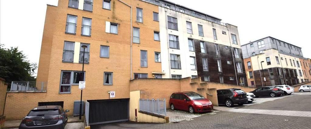 Fortune Avenue, HA8 0FJ, Edgware - Photo 1