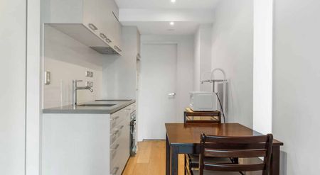 Modern Studio Apartment in Queen's Residences - Photo 2