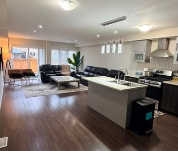 For Lease - 485 Queen Mary Drive, Brampton, Ontario - Photo 5