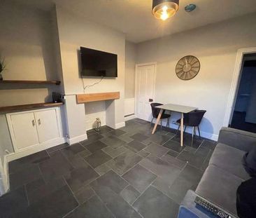 Silver Street, Woodston, PE2 - Photo 1