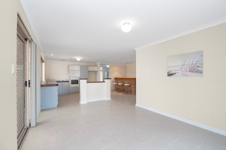 24 Goroka Grove, Ballajura - Photo 3
