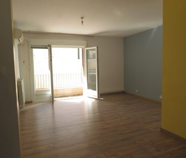 T2/3, 5, Rue Monjardin, Nîmes-Centre, 52m², 530€ HC - Photo 2
