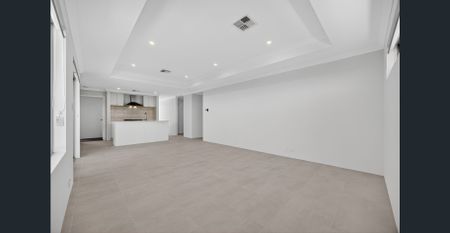 172 Alverstone Boulevard, Lakelands, WA 6180 - Photo 3